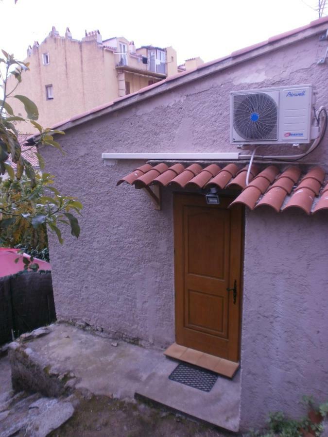 Apartmán Meuble De Tourisme 2 Etoiles 40 Cours Napoleon Ajaccio  Exteriér fotografie
